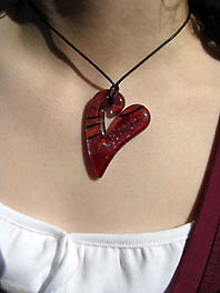 Irene mit ELFENHERZ am Lederb�ndchen